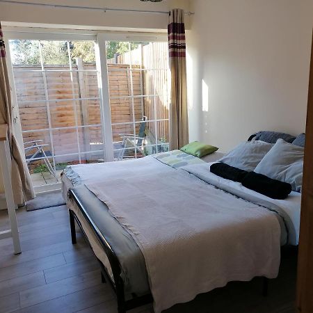Apartmán Chantilly Ickenham Exteriér fotografie