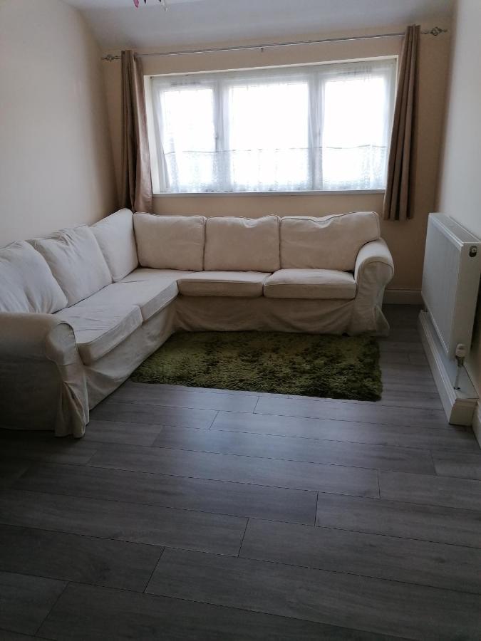 Apartmán Chantilly Ickenham Exteriér fotografie