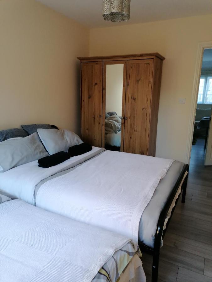 Apartmán Chantilly Ickenham Exteriér fotografie